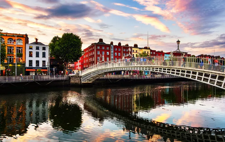 Ha Penny Bridge in Dublin - © Madrugada Verde - stock.adobe.com