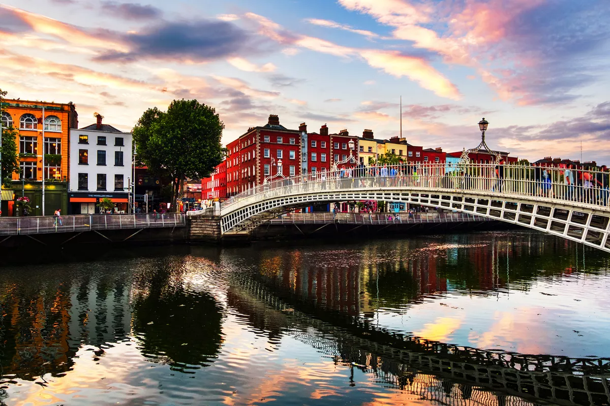 Ha Penny Bridge in Dublin - © Madrugada Verde - stock.adobe.com