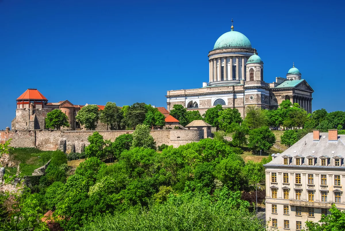 Hügelkathedrale in Esztergom - © Tito Slack - stock.adobe.com