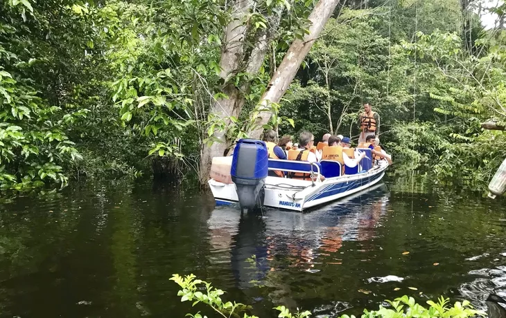 Unterwegs im Amazonas-Regenwald - © Mehdi Langanke