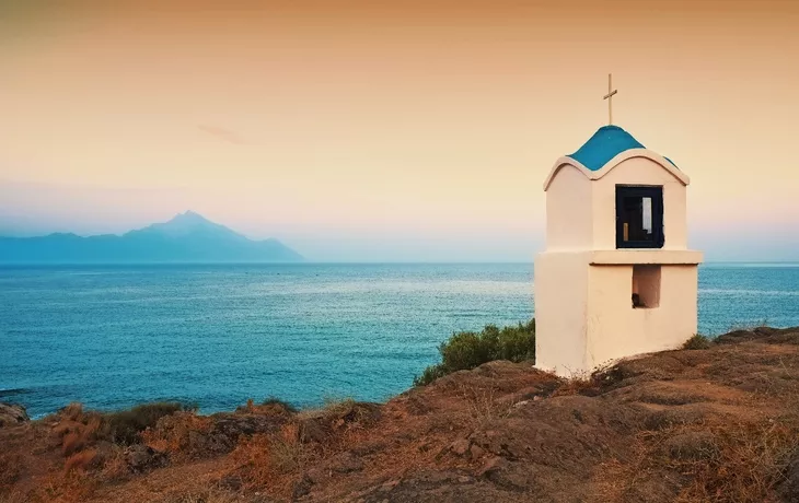 Kapelle auf der Halbinsel Chalkidiki, Griechenland - © Creaturart - stock.adobe.com