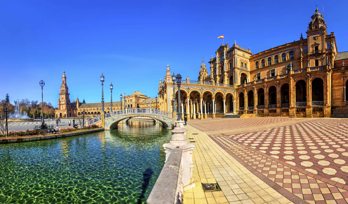 Plaza España in Sevilla - © Getty Images/iStockphoto