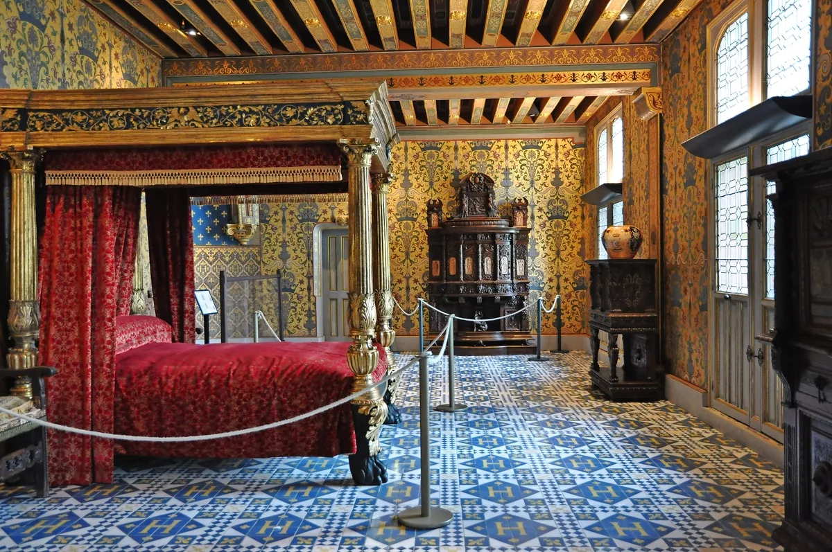 Schlafzimmer des Königs Henri III im Schloss Blois - © Sarah DUSAUTOIR - stock.adobe.com